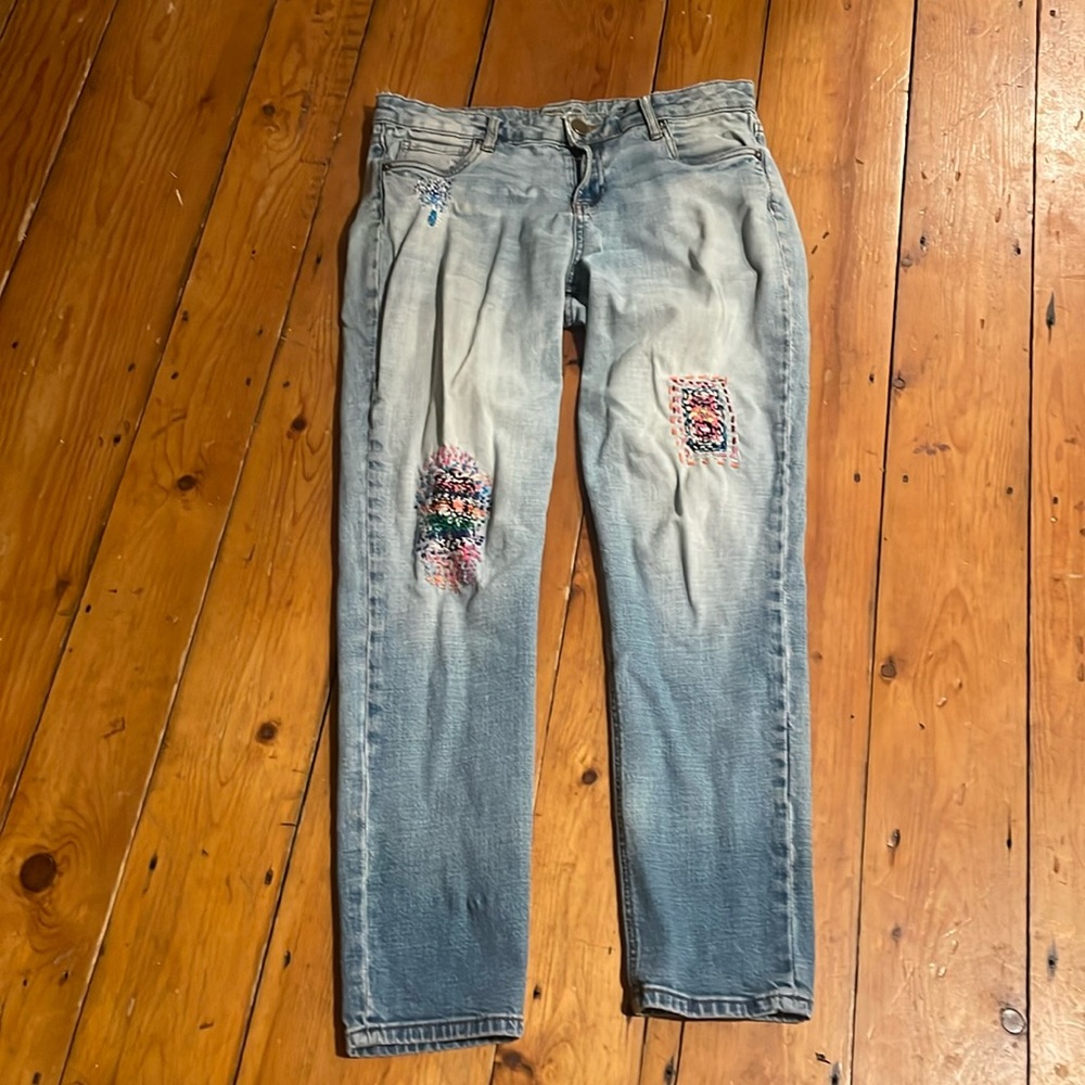 Kut Cloth Boyfriend Light Wash Jeans Colorful Visible Mending